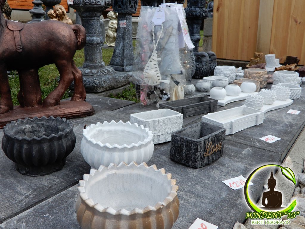 Mindent 'Is' kerti dekoráció 33